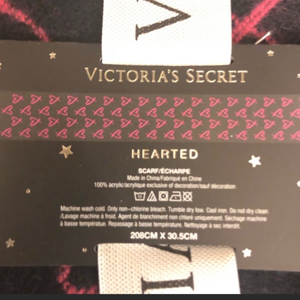 Victoria’s Secret Soft & Cozy Scarf! - Picture 8 of 8
